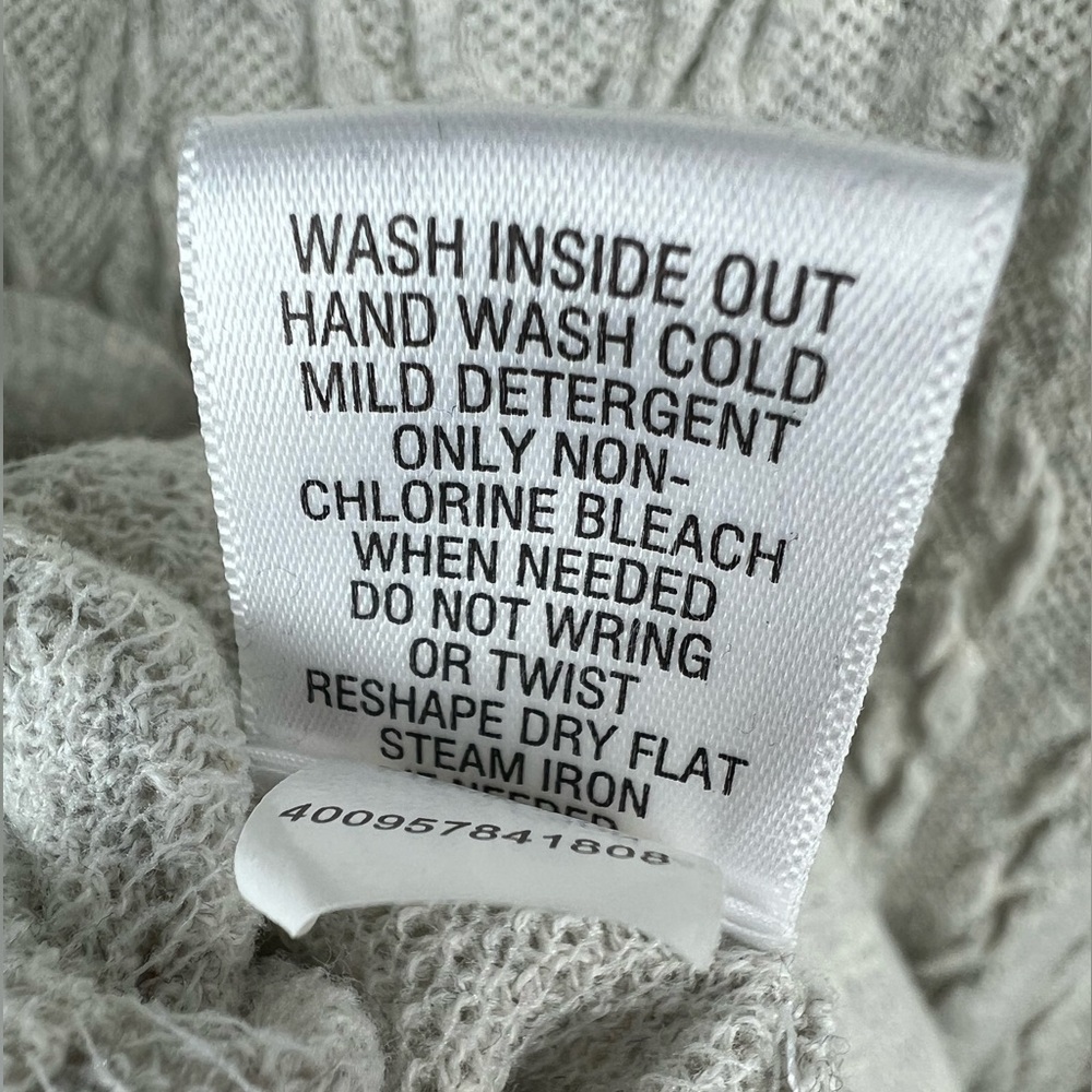 Simply Vera Light Gray Textured Sweater size meduim - Picture 5 of 8
